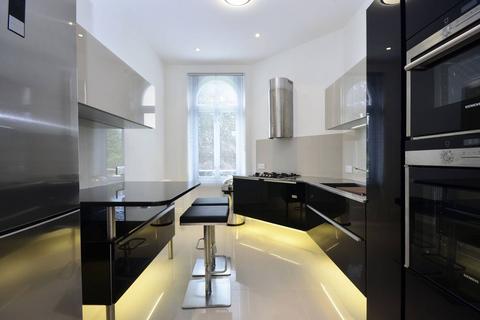 3 bedroom flat to rent, Thurlow Road, Hampstead, London, NW3