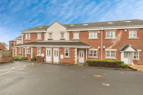 2 bedroom flat for sale, Church Gardens, Middlestown, Wakefield, WF4