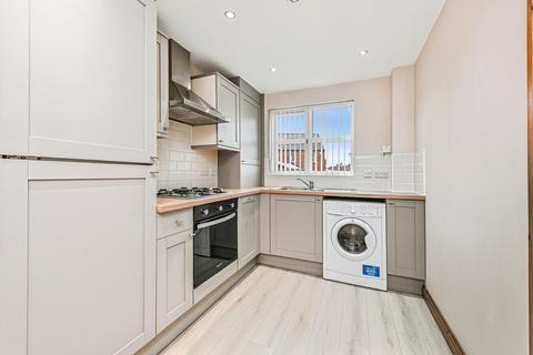 2 bedroom flat for sale, Church Gardens, Middlestown, Wakefield, WF4