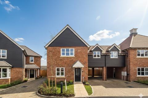 3 bedroom link detached house to rent, Venn Close, Essex CM6
