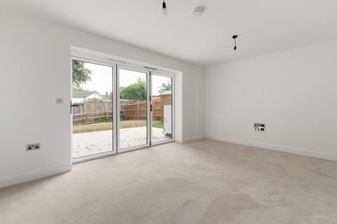 3 bedroom link detached house to rent, Venn Close, Essex CM6