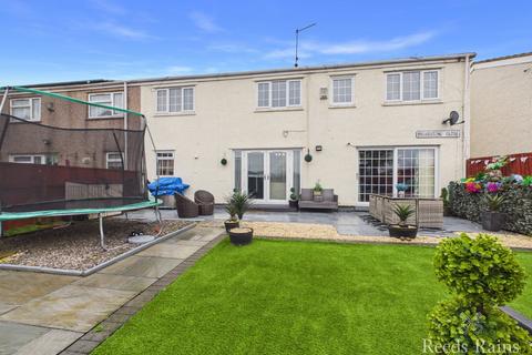 3 bedroom end of terrace house for sale, Broadstone Close, Hull HU7