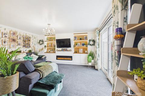 3 bedroom end of terrace house for sale, Broadstone Close, Hull HU7