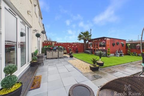 3 bedroom end of terrace house for sale, Broadstone Close, Hull HU7