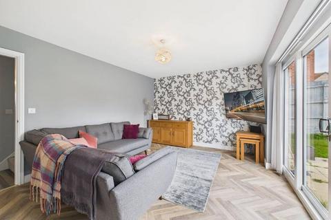 3 bedroom semi-detached house for sale, Rowton Drive, Hull HU11