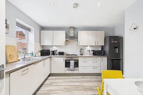 3 bedroom semi-detached house for sale, Rowton Drive, Hull HU11