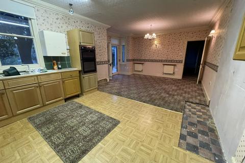 4 bedroom semi-detached house for sale, Broadway: Peterborough