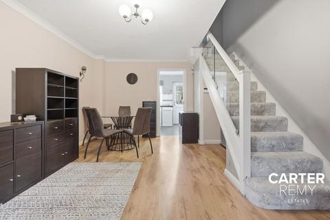 undefined, Wood Green, Basildon, SS13