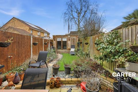 undefined, Wood Green, Basildon, SS13