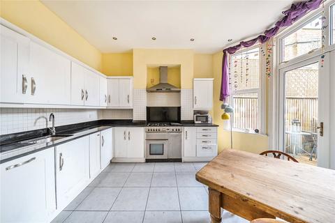 3 bedroom apartment for sale, St. James Lane, London, N10