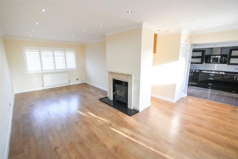 4 bedroom detached house for sale, Bell Meadow Road, Hampshire RG27