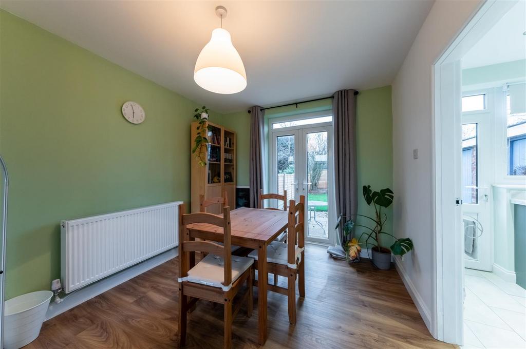 7 Chestnut Close-005.jpg