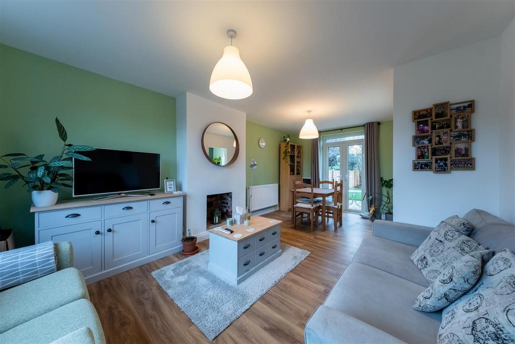 7 Chestnut Close-008.jpg