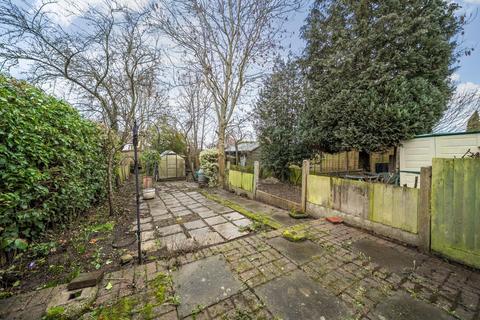 2 bedroom flat for sale, Barnesdale Crescent, Orpington