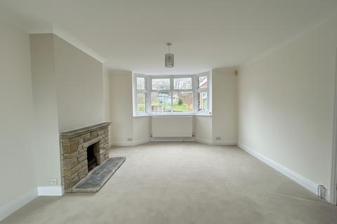 3 bedroom semi-detached house to rent, Lunsford Lane, Larkfield, ME20