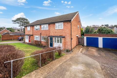 2 bedroom maisonette for sale, Fir Tree Road, Epsom