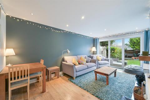 2 bedroom maisonette for sale, Fir Tree Road, Epsom