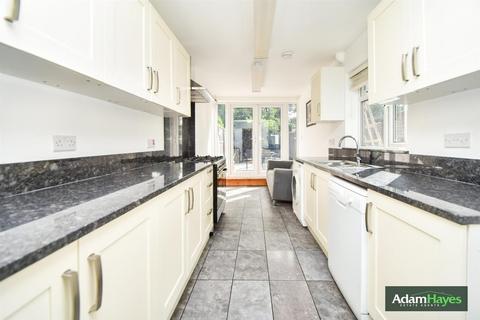 3 bedroom terraced house to rent, Hornsey Park Road, Hornsey N8