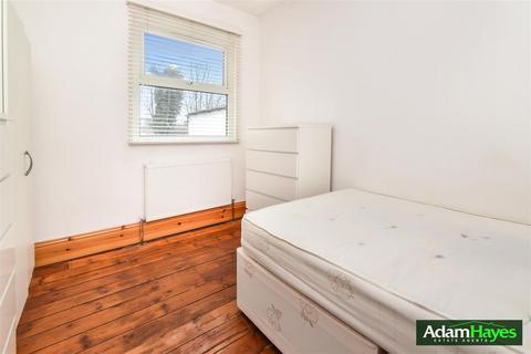 3 bedroom terraced house to rent, Hornsey Park Road, Hornsey N8
