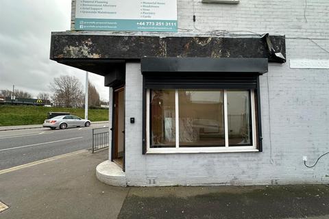 Retail property (high street) to rent - 794, Hyde Road, Gorton