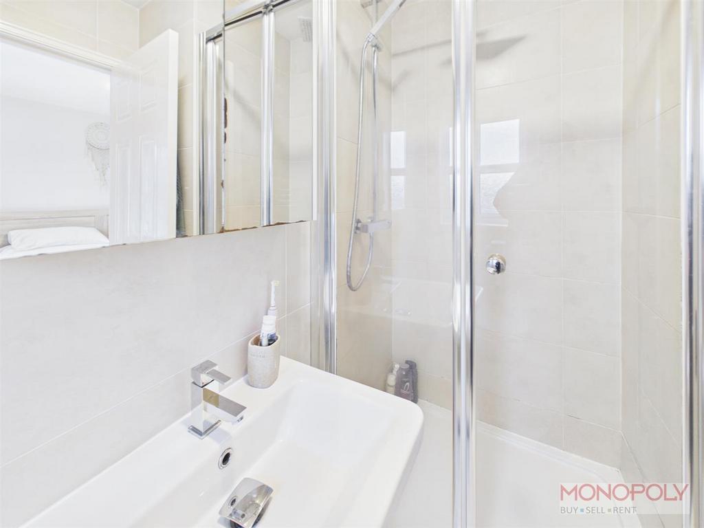 En suite shower room