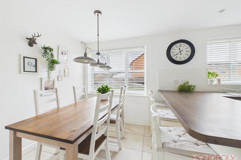 3 bedroom detached house for sale, Carden Park Way, Wrexham