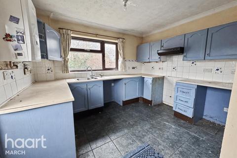 2 bedroom bungalow for sale, Grenadiers Drive, Chatteris