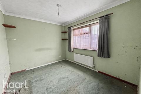 2 bedroom bungalow for sale, Grenadiers Drive, Chatteris