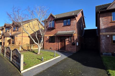 3 bedroom detached house to rent, The Dales, Lower Bullingham, Hereford