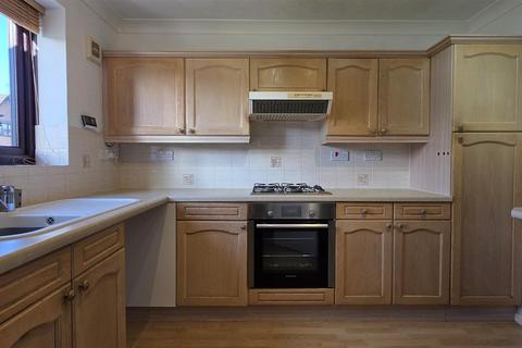 3 bedroom detached house to rent, The Dales, Lower Bullingham, Hereford