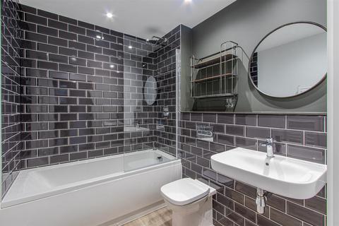 2 bedroom apartment to rent, Brickworks, Cardiff CF10