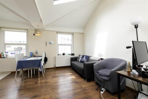 1 bedroom flat to rent, 38 Camden High Street, London NW1