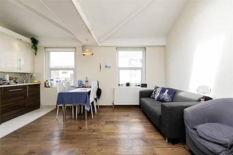 1 bedroom flat to rent, 38 Camden High Street, London NW1