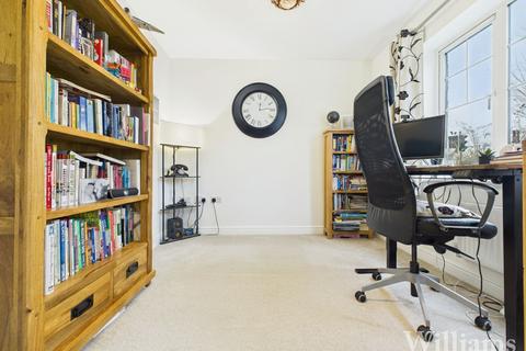 4 bedroom detached house for sale, Hotspur Close, Aylesbury HP17