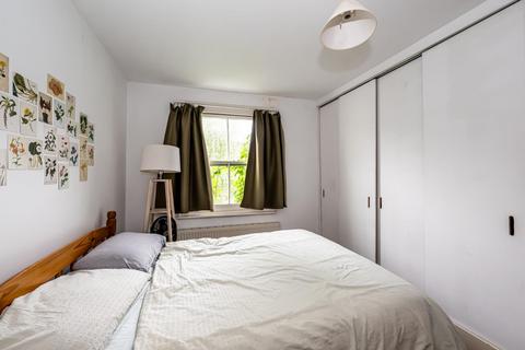 2 bedroom flat for sale, Tunis Road, Shepherds Bush, W12
