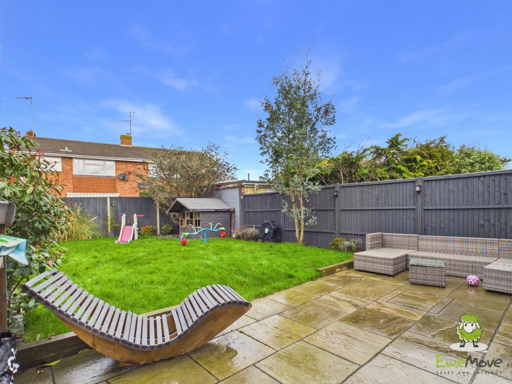 Ewe Move Estate Agents Basingstoke - Poplar Close -