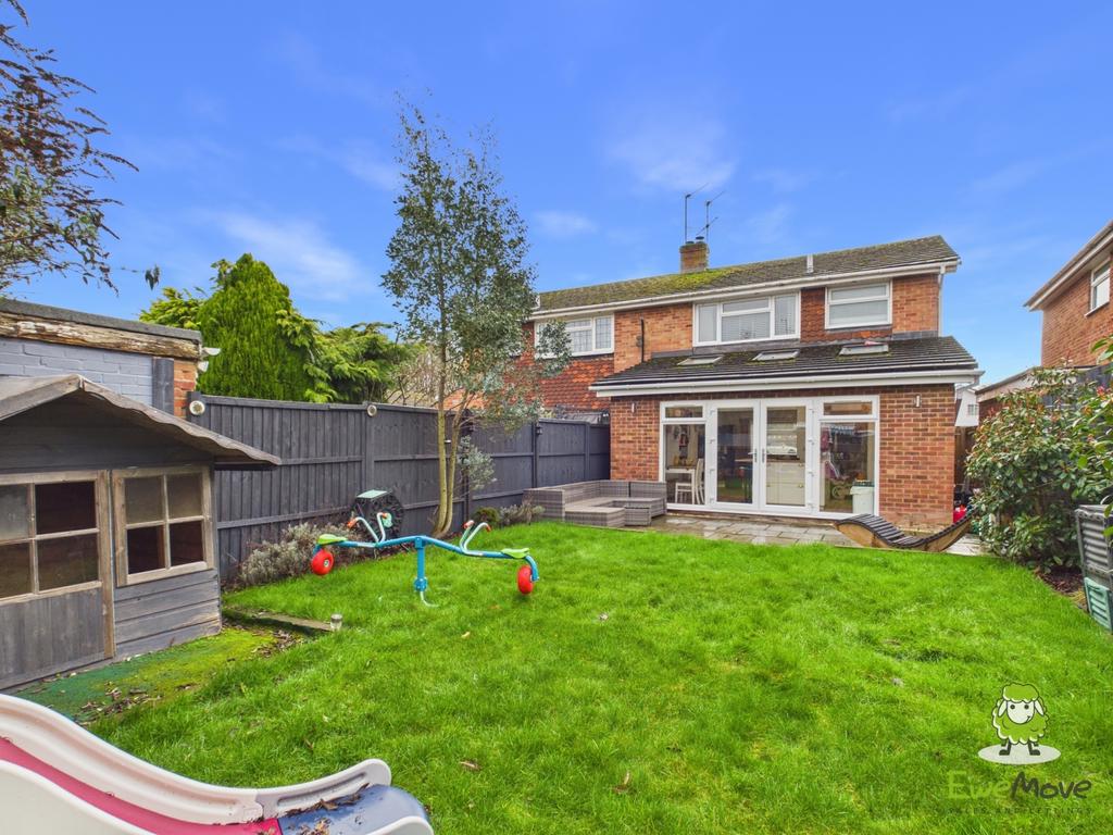 Ewe Move Estate Agents Basingstoke - Poplar Close -