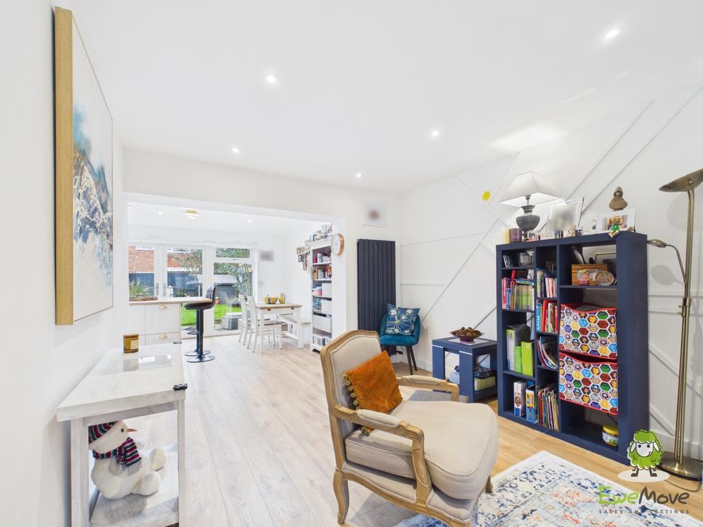 Ewe Move Estate Agents Basingstoke - Poplar Close -