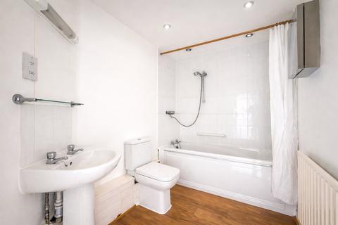 1 bedroom flat for sale, Limes Grove, Lewisham, London, SE13