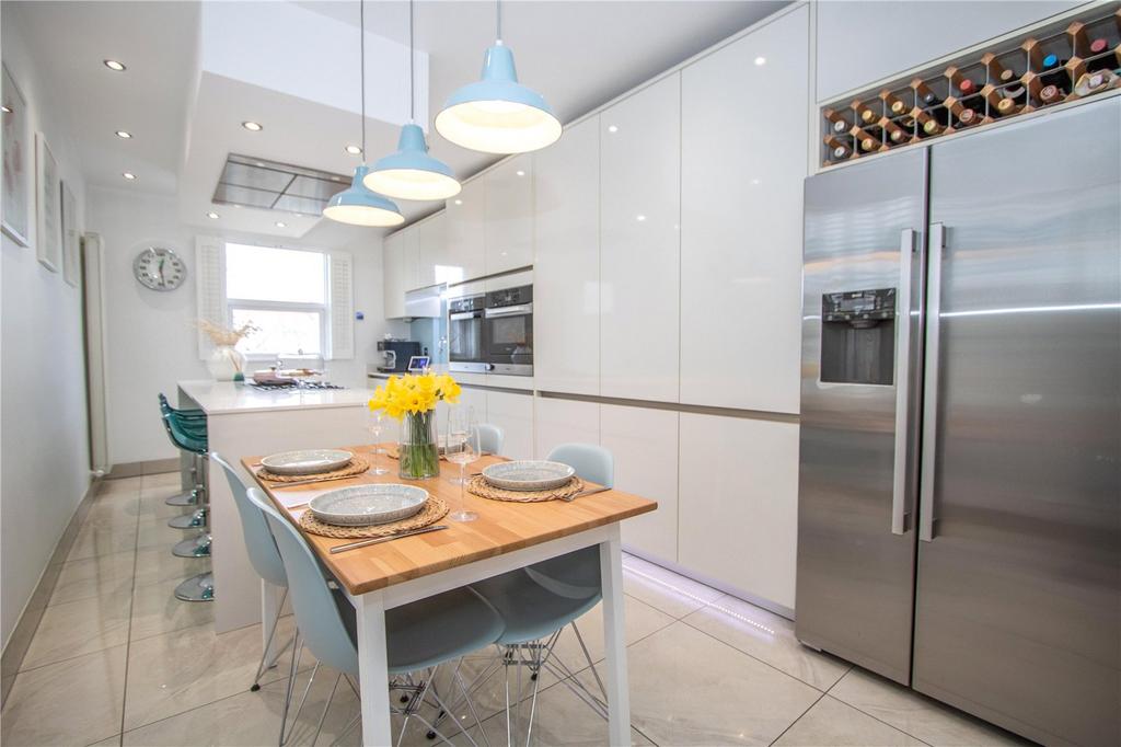 Kitchen/Breakfast Rm