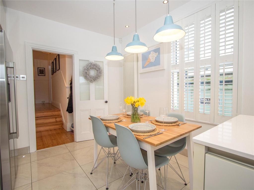 Kitchen/Breakfast Rm