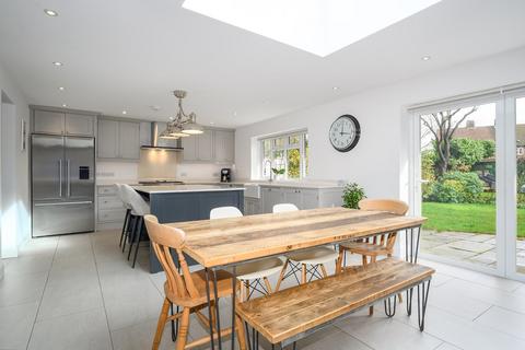 4 bedroom detached house for sale, Beech Close, Hersham, Walton-on-Thames, KT12