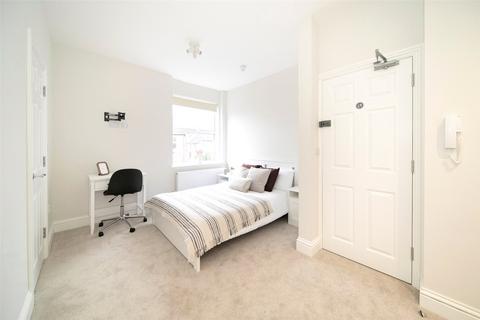 1 bedroom house of multiple occupation to rent, Grosvenor Road, Aldershot GU11