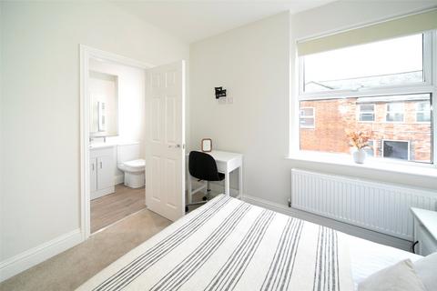1 bedroom house of multiple occupation to rent, Grosvenor Road, Aldershot GU11