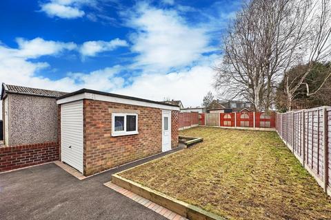 3 bedroom semi-detached house for sale, Briony Avenue, Hale