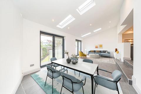 undefined, Esher Road, East Molesey KT8