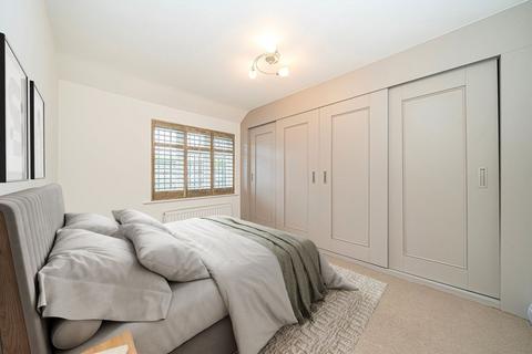 undefined, Esher Road, East Molesey KT8