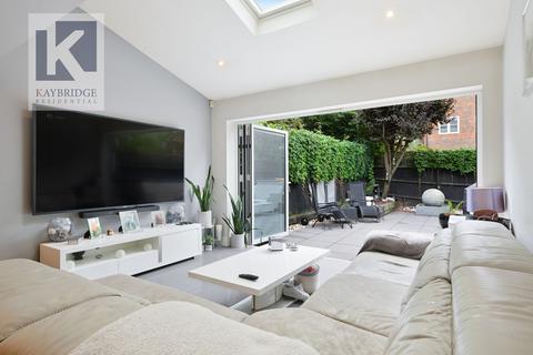4 bedroom semi-detached house for sale, Horton Crescent, Epsom, KT19