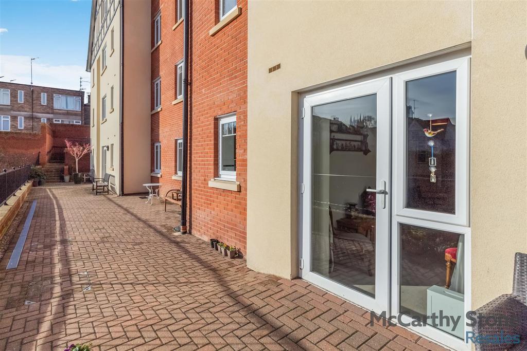 8677107-exterior02.jpg