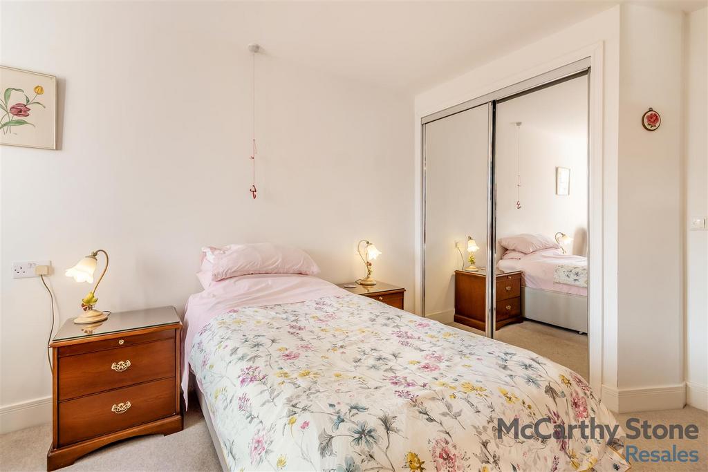 8677107-interior17.jpg